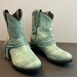 Women’s Laredo booties 7